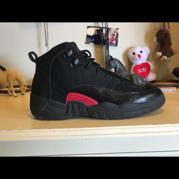 “Rush Pink” Retro 12 Jordan’s - Picture 2 of 7